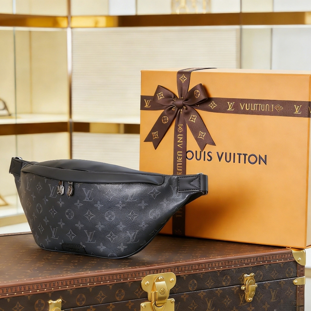 <AUTHENTIC>Louis Vuitton Discovery Bumbag - Picture 4 of 6